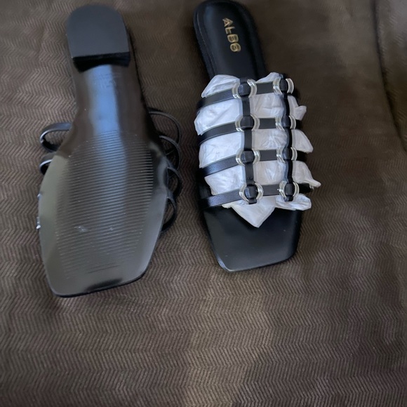 Women flat - Picture 2 of 2